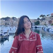 Soy Irene, tengo 20 años y me encantan los niños y tengo experiencia trabajando con ellos. Daré clase a infantil, primaria y ESO